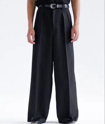 Wide straight slacks / 와이드 스트레이트 슬랙스