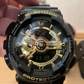 G-SHOCK GA-2000 블랙/골드
