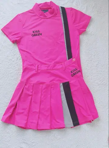 KISS GREEN 골프 여성용 상하의 세트 핑크 x 플리츠 귀여운 코디