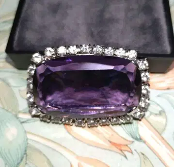 오스트리아제 대형 스퀘어 퍼플 유리 브로치