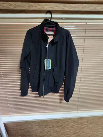 BARACUTA 네이비 집업 자켓 사이즈 38