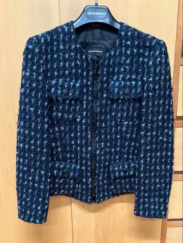 노카라 트위드 자켓 네이비 계열