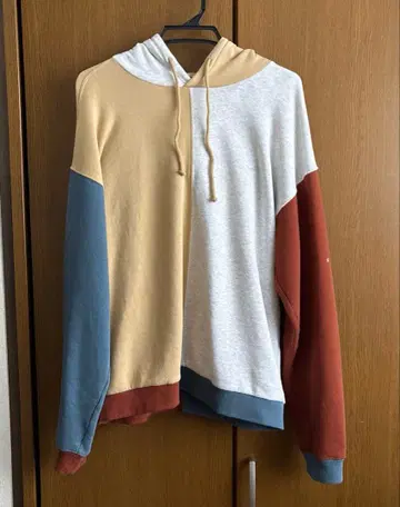 FUTUR 풀오버 후드티 M 사이즈 컬러 블록 디자인