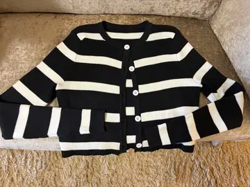 블랙과 화이트 스트라이프 가디건