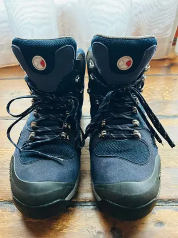 캐러밴 등산화 네이비/26.5cm/몇 번 사용. 새상품급