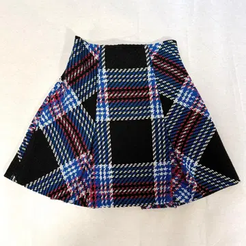 SNIDEL 체크 무늬 플레어 스커트