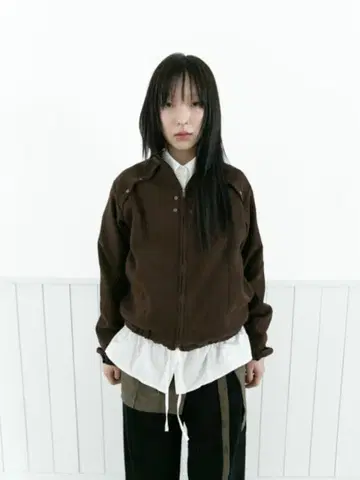 omoosoohy 옴수히 스냅 포인트 캐스팅 점퍼 브라운