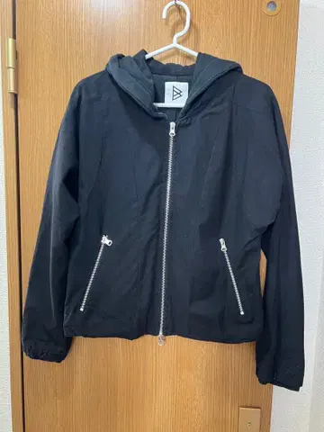 Barak 블랙 후드 부착 마운틴 후드티