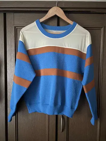 블루와 브라운의 보더 상의