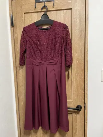 미사용 새상품 드레스 15호 LL 사이즈 버건디 색상