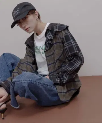 새상품 이번 시즌 신상 에이미 로우 셔츠 풀컬러 체크 집업 셔츠