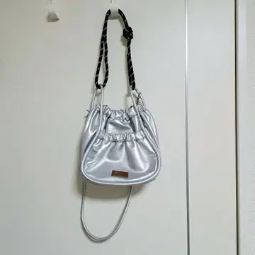 CPCM FUKA'S 기획 PU 파라코드 개더 미니 숄더백 실버