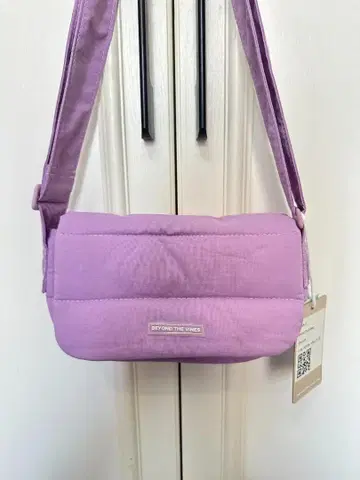 새상품급 BEYOND THE VINES 라벤더 미니 숄더백