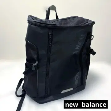 뉴발란스의 박스형 백팩