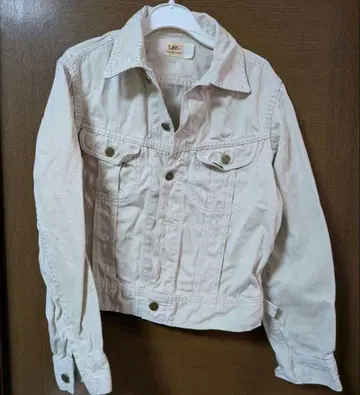 리 화이트 데님 자켓