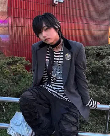 로드 웨스트 테일러드 자켓 그레이