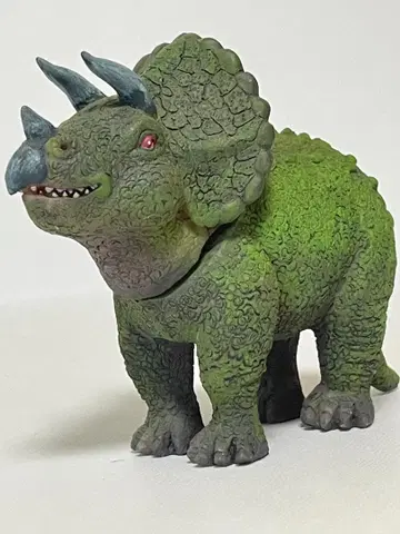 트리케라톱스 고개 흔드는 피규어 레진 전체 길이 약 12cm