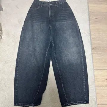 벌룬 와이드 데님 팬츠 M 사이즈