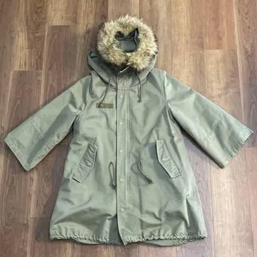 모즈 코트/카키/프리 사이즈/라이너, 퍼 탈부착 가능/클리닝 완료