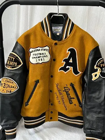 화이츠빌 풀 데코 바시티 자켓 아파치 아이즈 38 사이즈