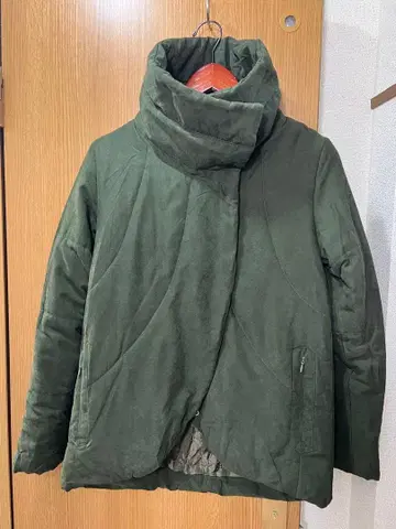 Barak 올리브 그린 자켓