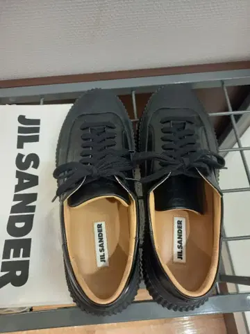 새상품급 JIL SANDER 블랙 스니커즈 41