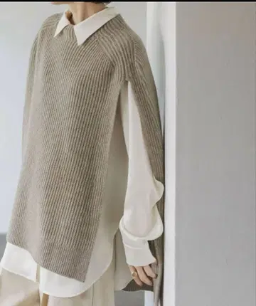 노블 케이프 니트 베이지