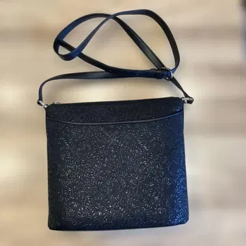 인덴야 숄더백 블랙