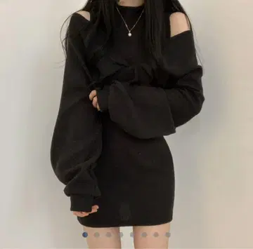 charme 2피스 오프숄더 니트 원피스