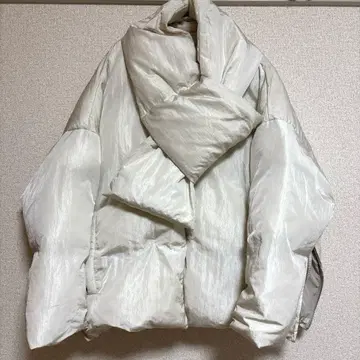 SENSE OF PLACE 아이보리 다운 자켓