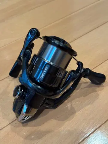 SHIMANO 19 뱅퀴시 2500SHG