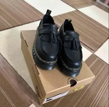 완판 인기 Dr.Martens 통굽 로퍼 UK3