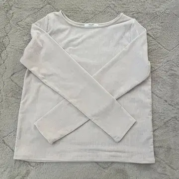 디스코트 멜란지 벨로아 풀오버 아이보리