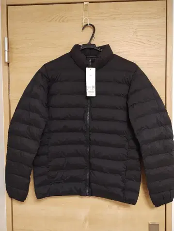 [ 새상품 ] 유니클로 퍼프 테크 자켓 S 사이즈 블랙 수납 봉투 있음