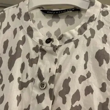 미즈이로 인드 애니멀 프린트 롱 셔츠