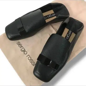 세르지오 로시 블랙 가죽 플랫슈즈