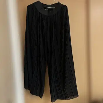 이탈리아제 블랙 플리츠 팬츠