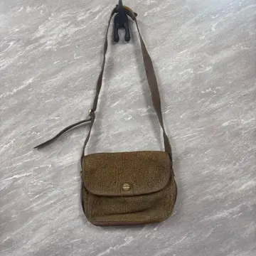 볼보네제 브라운 메쉬 디자인 숄더백