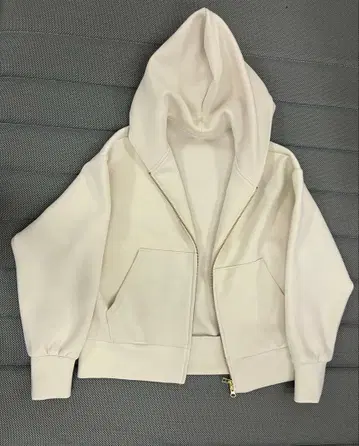 UNFILO 앙피로 뷰티 폼 저지 후드티