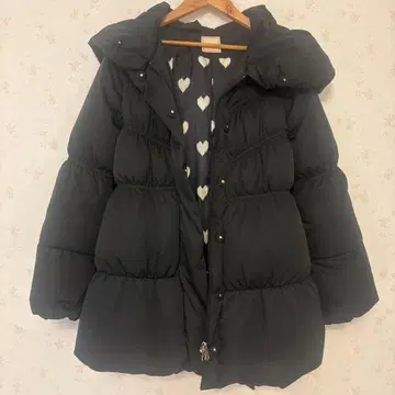 MIIA 블랙 다운 자켓 하트 무늬 안감