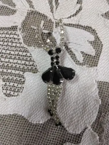 1점뿐인 발레리나형 브로치 큐빅 빈티지 액세서리 모노톤