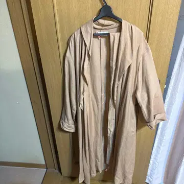 [클리닝 완료] GALLARDAGALANTE 베이지 코트 사이즈 F