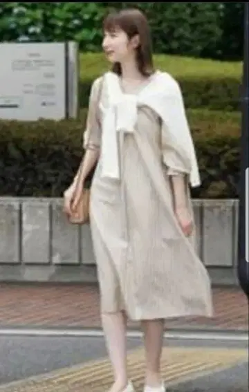 23구 [세탁 가능] 스판 실크 V넥 원피스 실크 100%