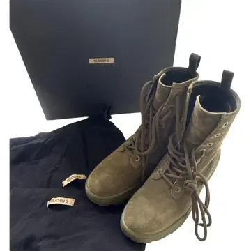 YEEZY SEASON 6 스웨이드 컴뱃 부츠 41