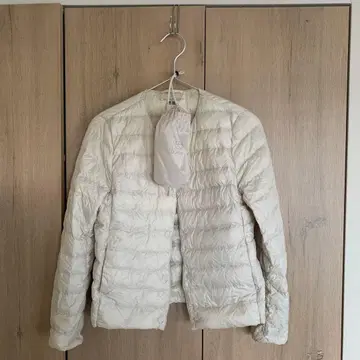 UNIQLO 울트라 라이트 다운 컴팩트 자켓 s 내추럴