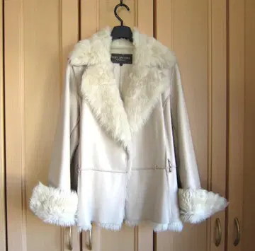 [ 하자품 새상품급 ] 바디 드레싱 디럭스 양가죽 무스탕 코트 9