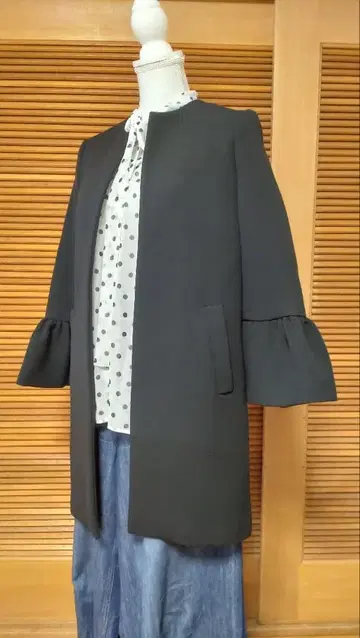 ZARA 블랙 노카라 자켓 XS