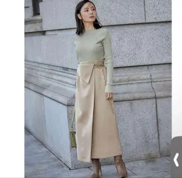 [새상품급] anuans 웨이스트 어레인지 타이트 스커트 베이지