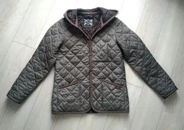 LAVENHAM 퀼팅 자켓 후드 부착