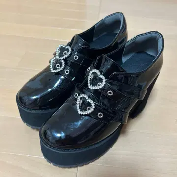 아베일 통굽 하트 비쥬 지뢰 양산형 로퍼 3L